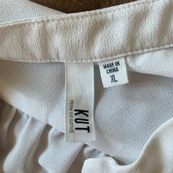 Kut from the Kloth Classic White Button-Up Blouse - Picture 3 of 5